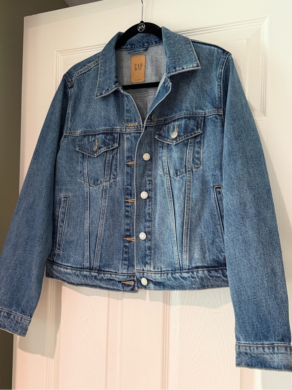 GAP Women's Classic Medium Blue Denim Jacket - Picture 3 of 9